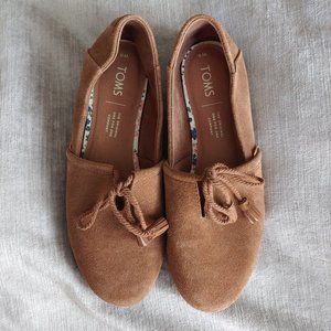 Toms brown suede shoes 6W